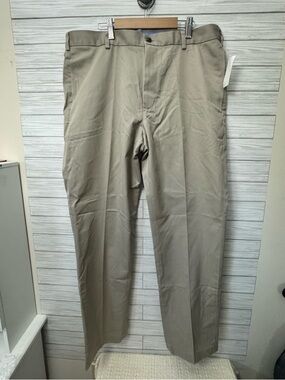 Brooks Brothers Tan Chinos - Straight Fit Men’s Pants